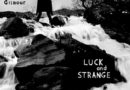 DAVID GILMOUR presenta su próximo álbum “LUCK AND STRANGE” y estrena “THE PIPER’S CALL”